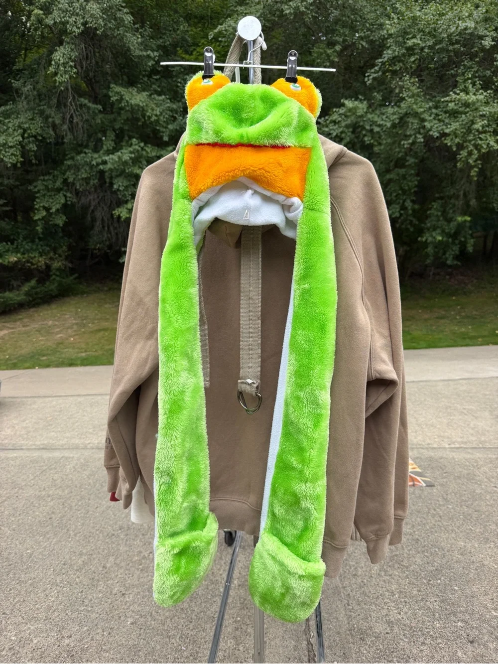 Animal hat with gloves attached